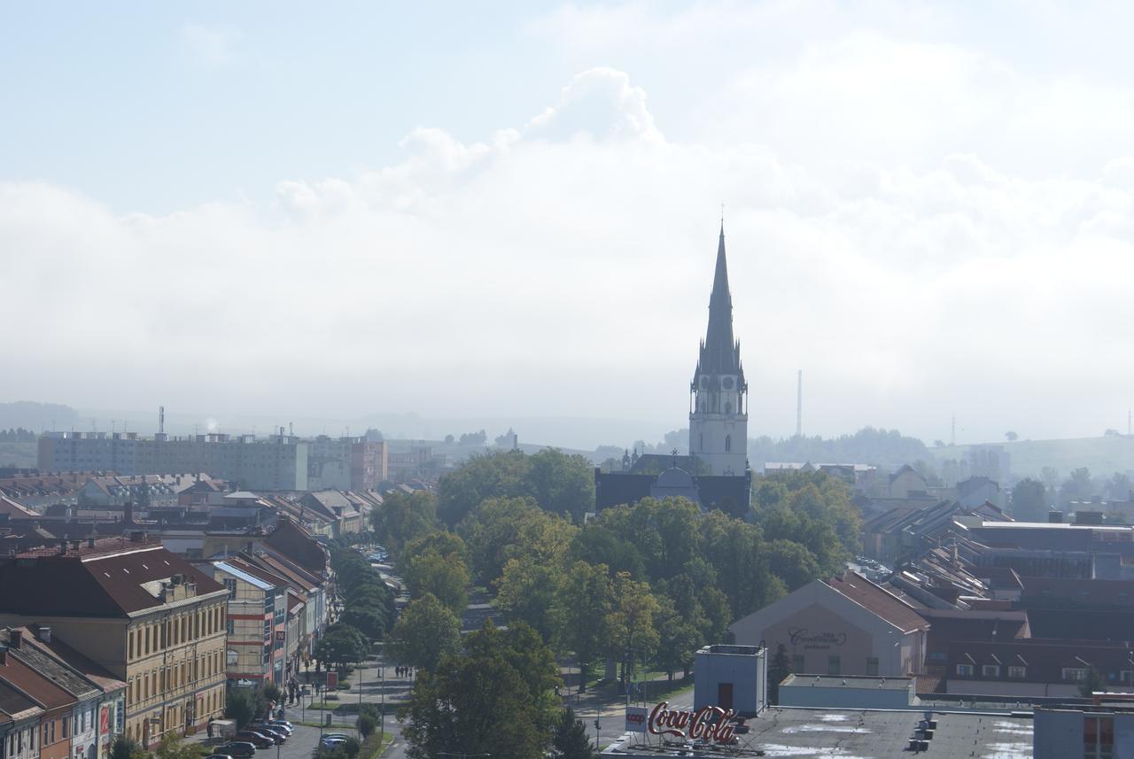 梅特罗普尔酒店 Spišská Nová Ves 外观 照片